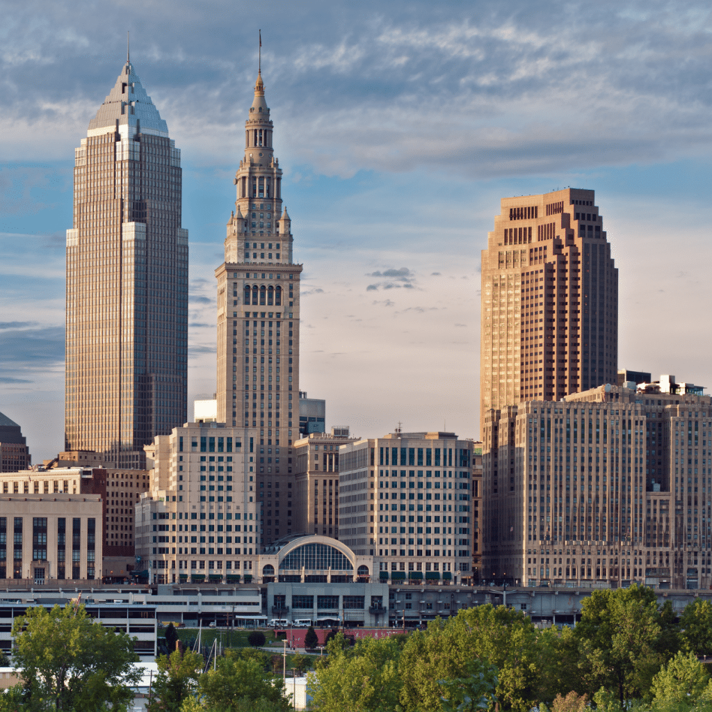 Q: What is Cleveland’s Pay Transparency Law, and how do I prepare for the changes?
A: Starting October 27, 2025, private-sector employers in Cleveland with 15 or more employees will operate under a new set of hiring and posting requirements designed to boost transparency and fairness in the workplace.The law requires: